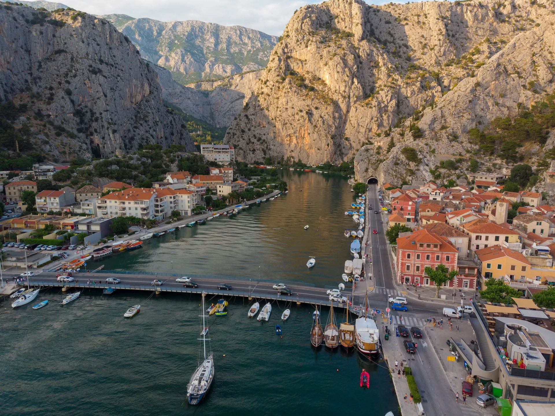 Colorful omis